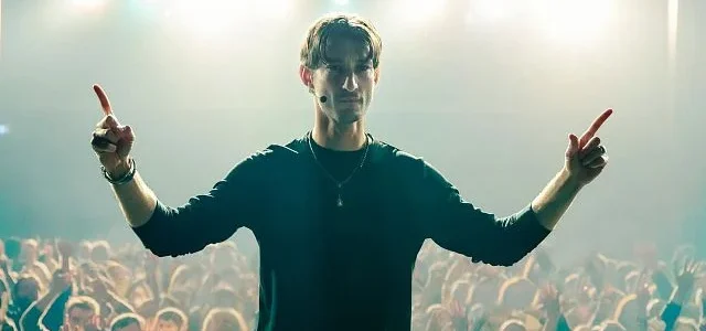 « Gourou » avec Pierre Niney, critique : coach de vice